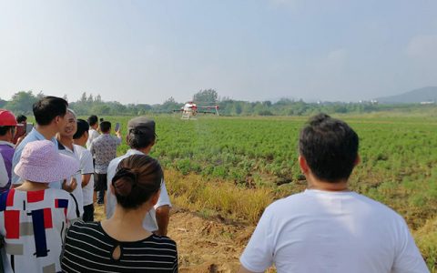 當(dāng)涂縣開展無人機(jī)植保飛防演示