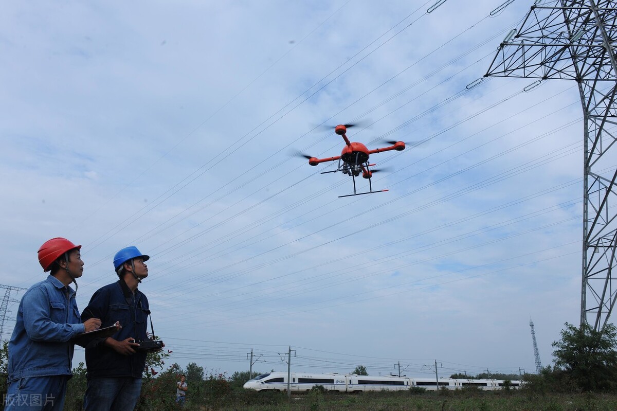 新疆首座輸電線路無人機(jī)巡檢機(jī)巢建成投運(yùn)