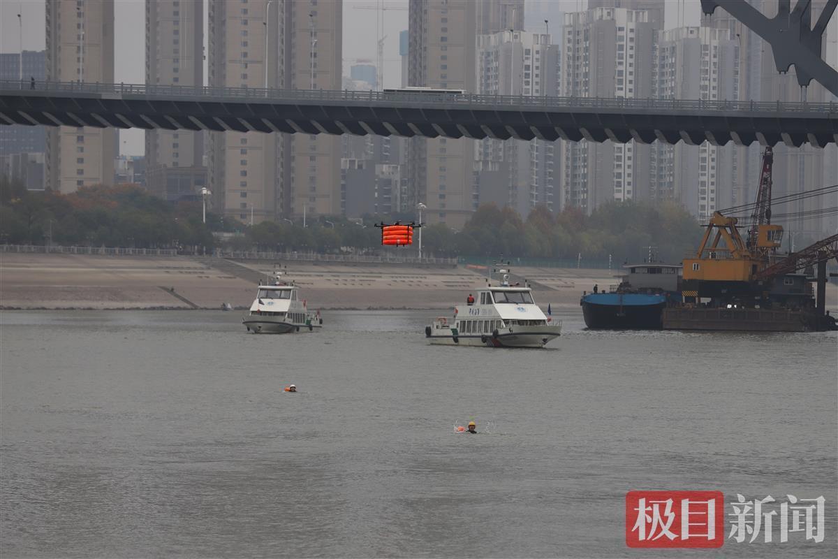 漢臺(tái)民間救援交流會(huì)在漢舉行，兩岸援救組織視頻連線展示實(shí)戰(zhàn)演練