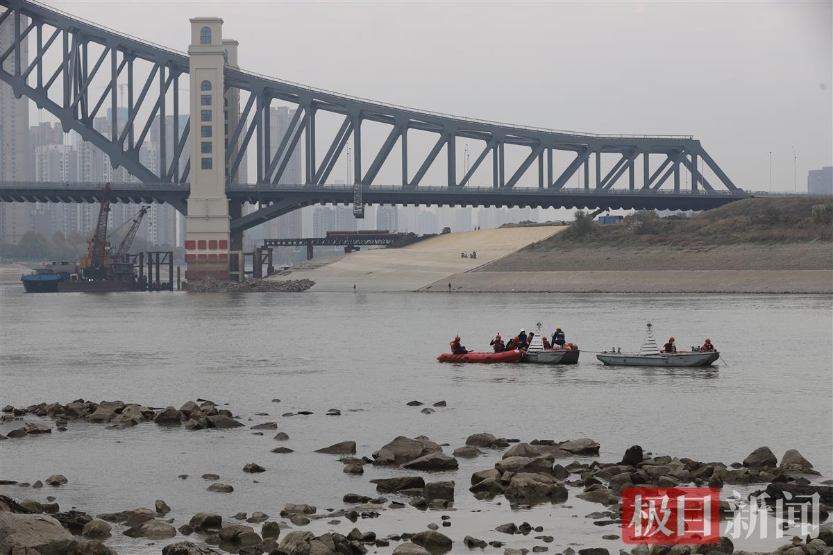 漢臺(tái)民間救援交流會(huì)在漢舉行，兩岸援救組織視頻連線展示實(shí)戰(zhàn)演練