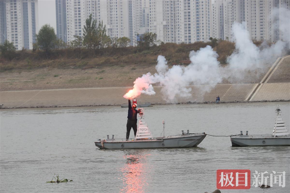 漢臺(tái)民間救援交流會(huì)在漢舉行，兩岸援救組織視頻連線展示實(shí)戰(zhàn)演練